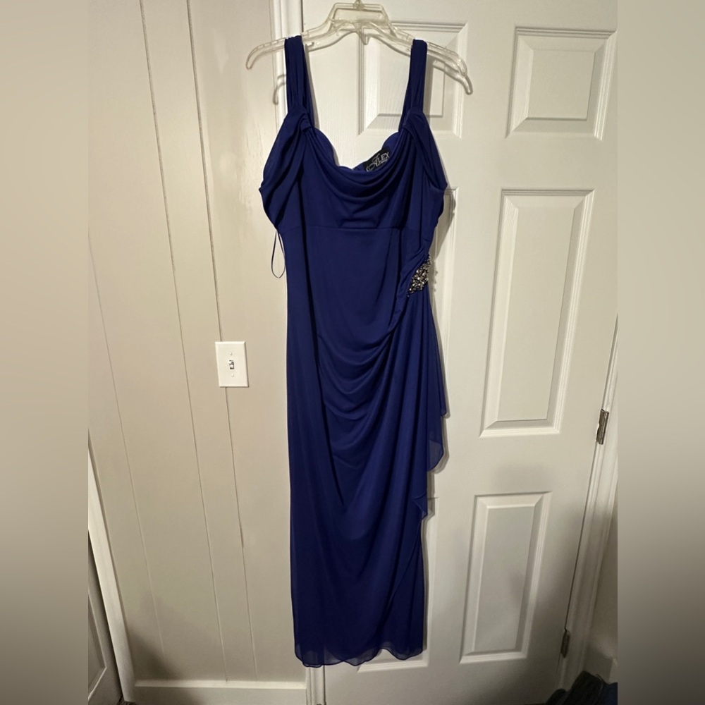 Elegant evening gown- only worn one size 18